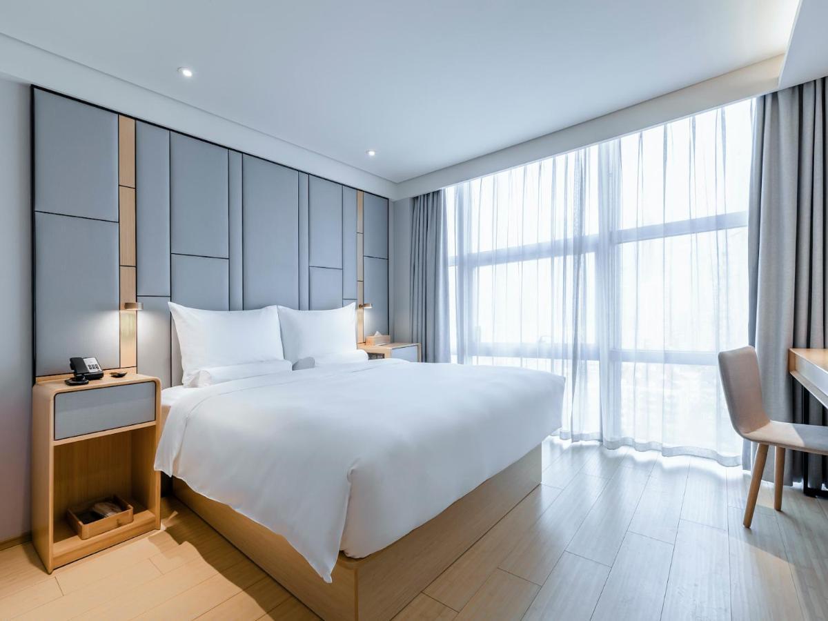 Ji 3* Shanghai